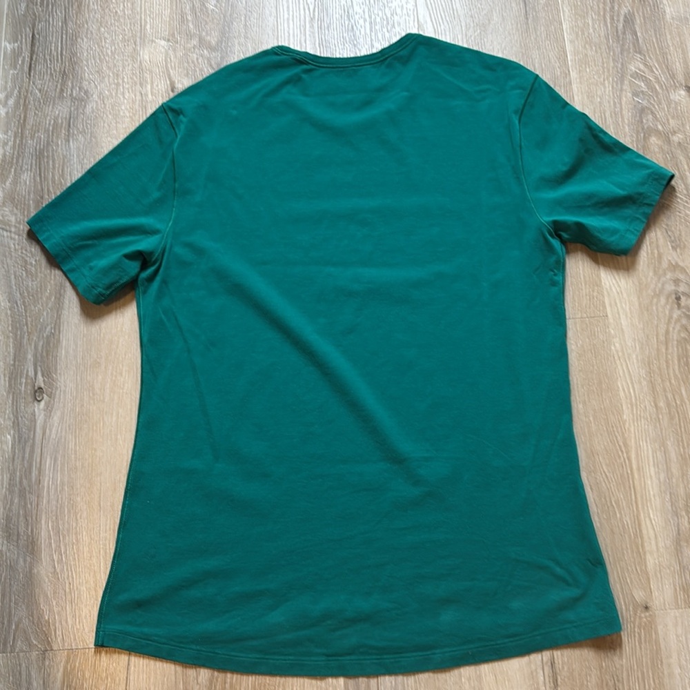 Lululemon - 5 year basic tee 🍋🇨🇦 - Picture 5 of 10